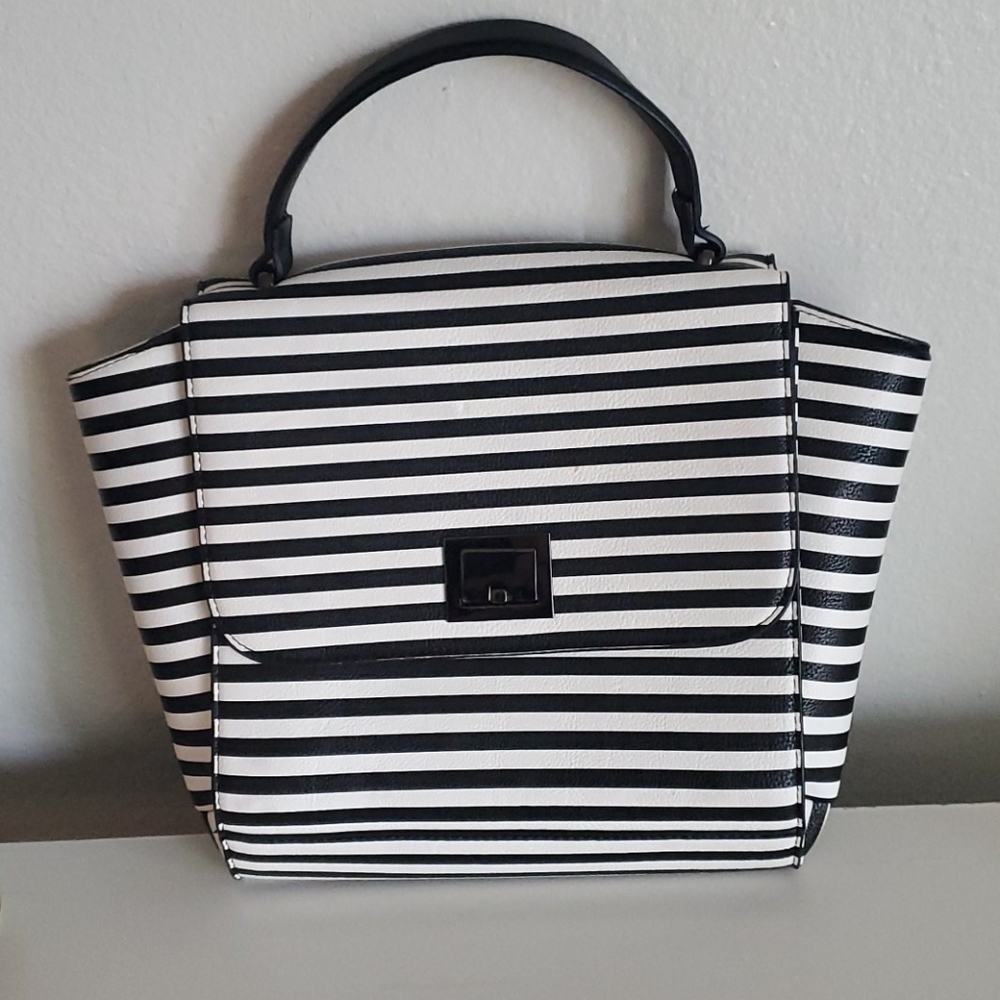 💙❤🧡 striped crossbody purse